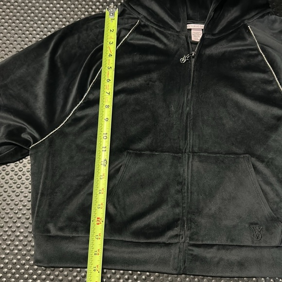 Victoria Secret bundle sweatshirt and sweatpants - Picture 9 of 9